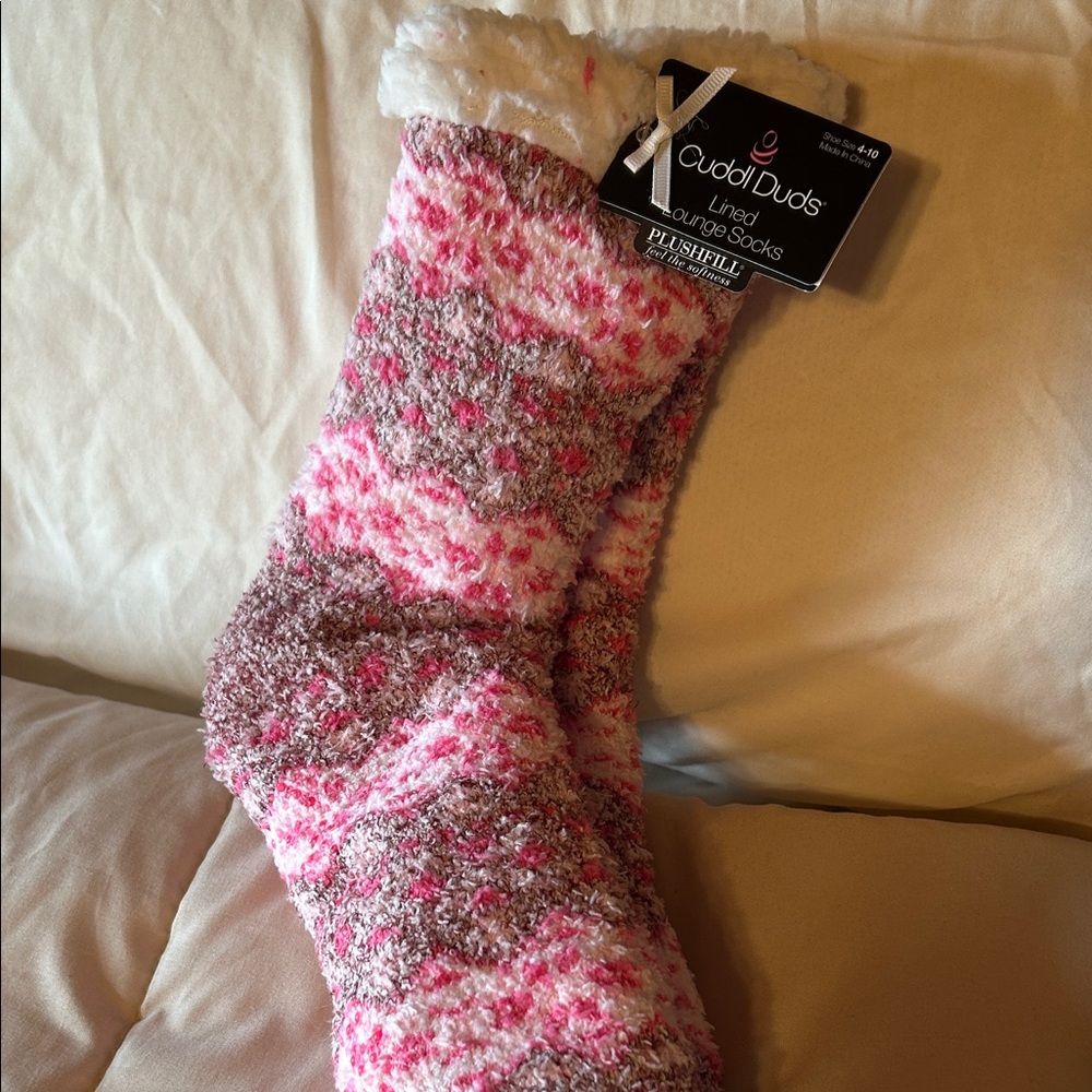 Cuddl Duds Fuzzy Pink and Gray Socks